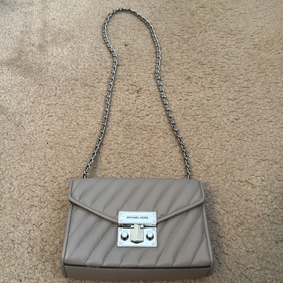 Michael Kors Crossbody Bag Size OS Color Gray Silver - Picture 1 of 13